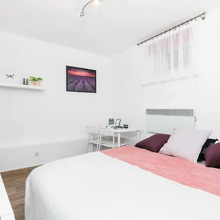 Apartament W Krowodrzy Apartment *